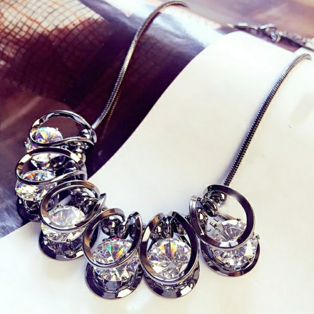 💖CRYSTAL STATEMENT NECKLACES TIMELESS ELLEGANCE💖
